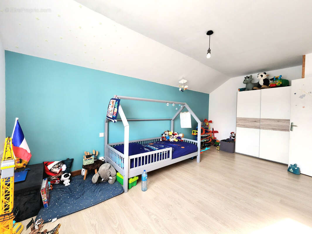 Maison à SAINT-PARRES-AUX-TERTRES