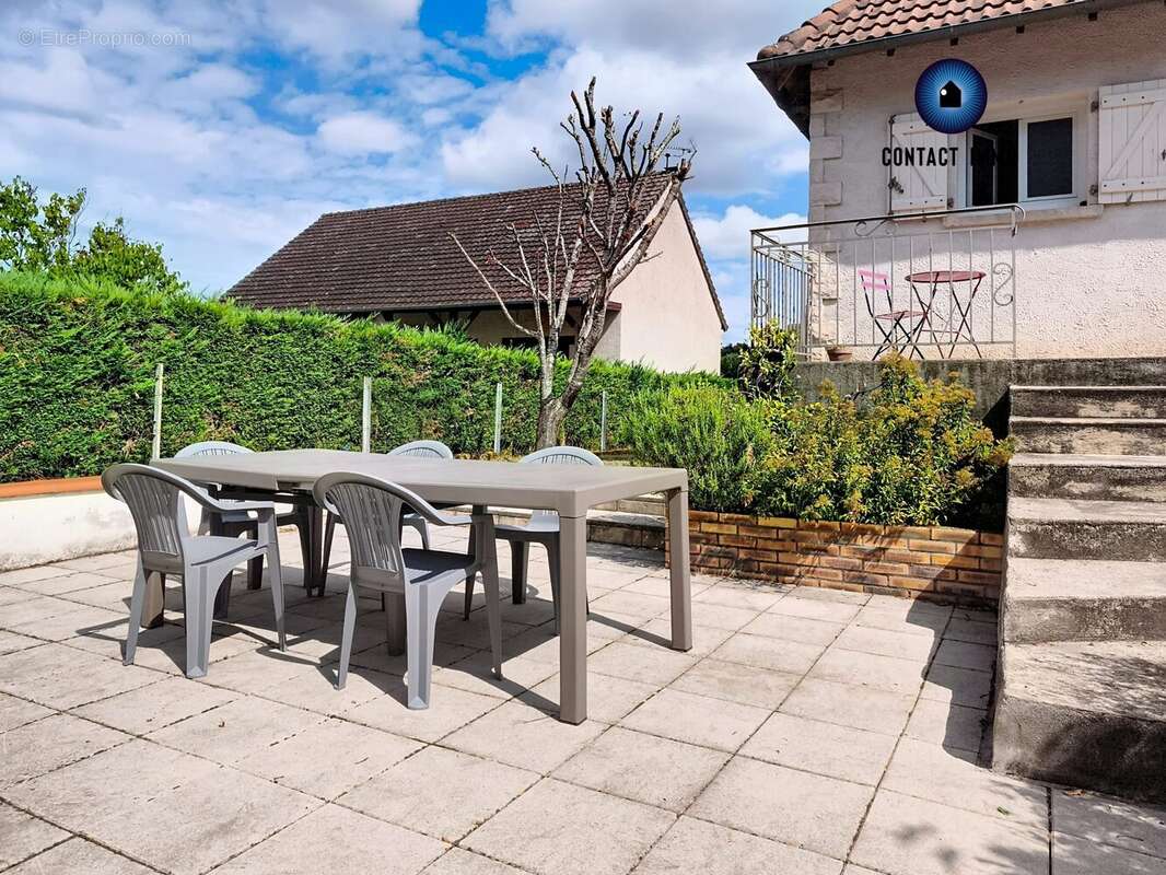 Maison 133 m² à La Chapelle-Aux-Brocs  - photo 6
