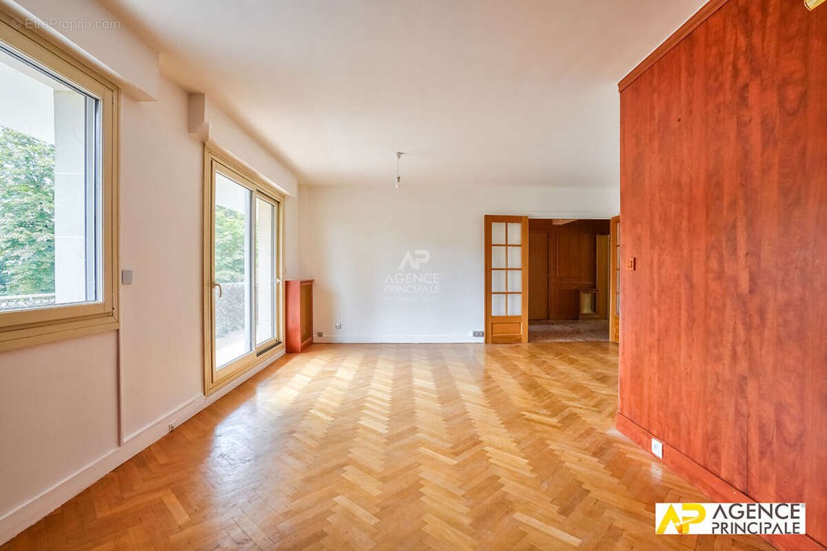Appartement à MAISONS-LAFFITTE