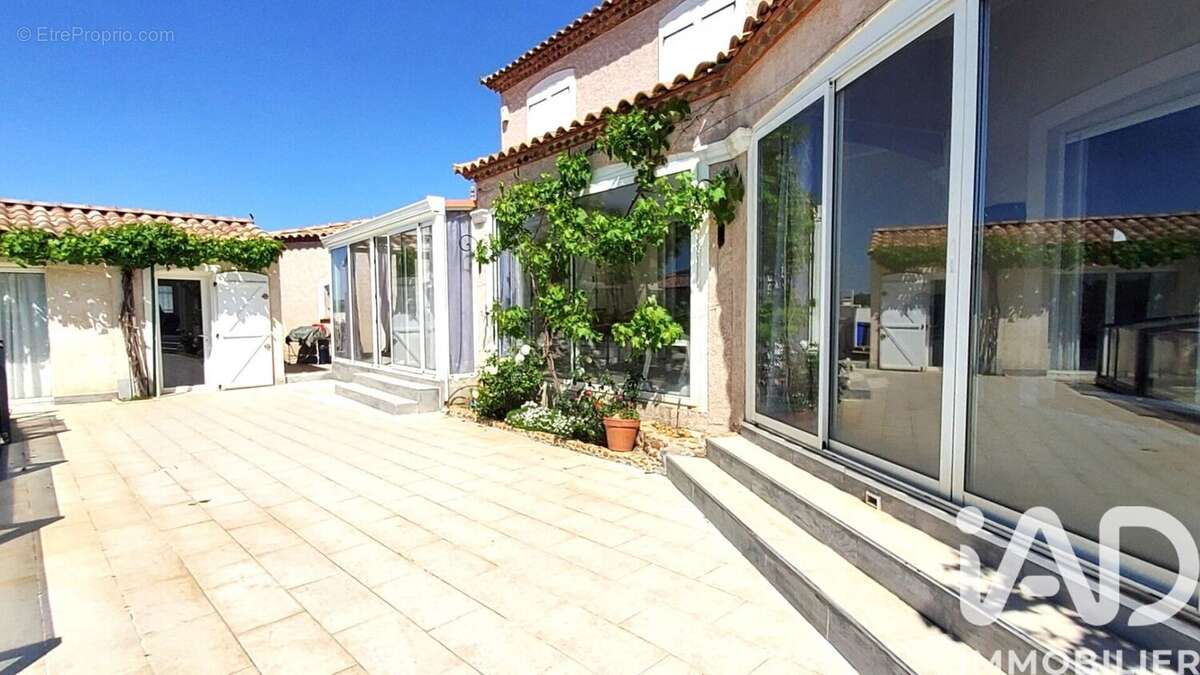 Photo 2 - Maison à MEYNES