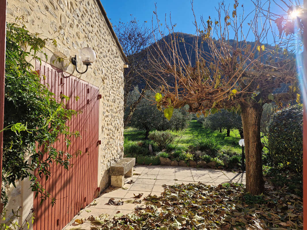Maison à AUBRES