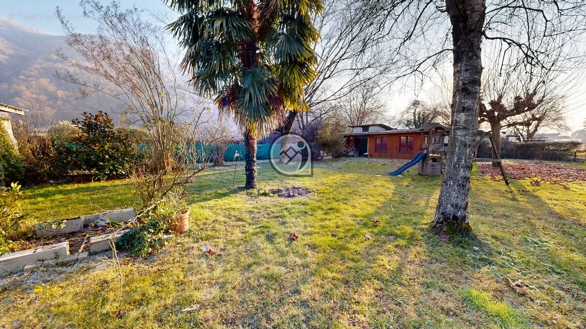 Terrain à LE VERSOUD