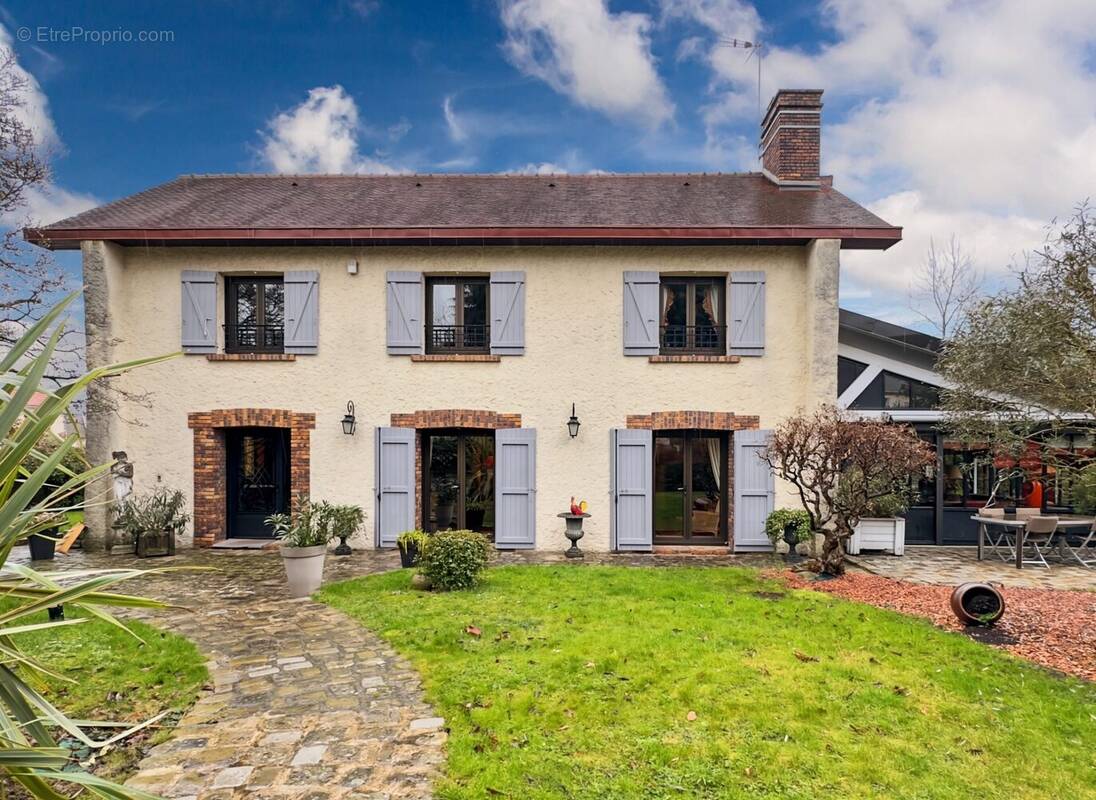 Maison à LIMEIL-BREVANNES