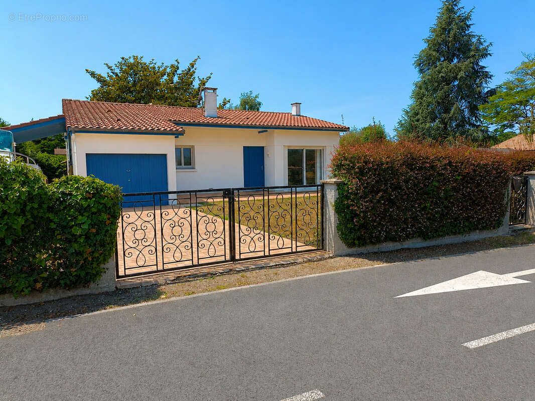 Maison à GASTES