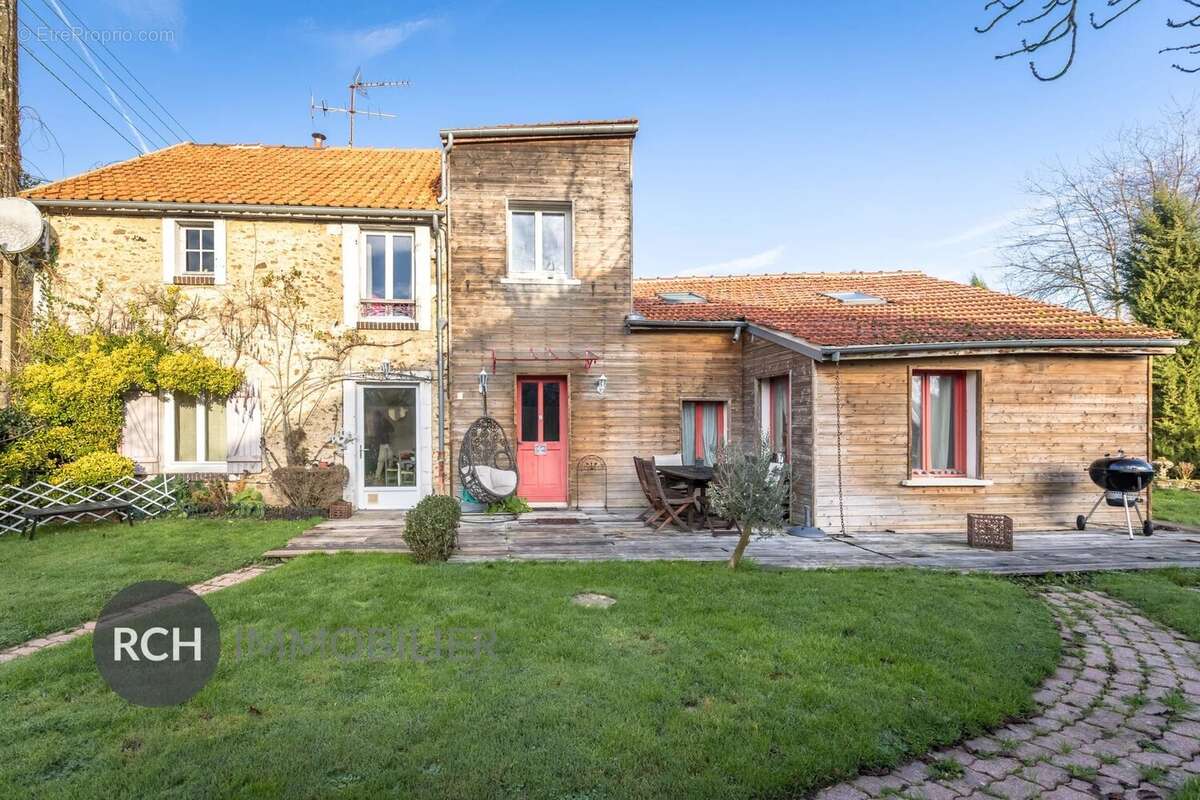 Maison à MONTFORT-L'AMAURY