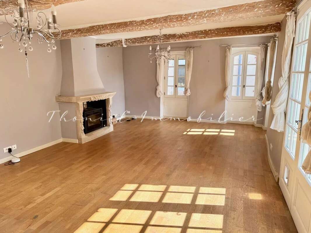 Maison à LA GARDE-FREINET