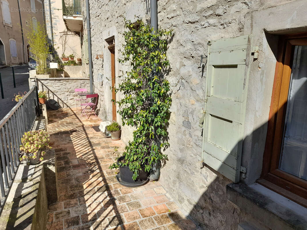 Maison à DURFORT-ET-SAINT-MARTIN-DE-SOSSENAC