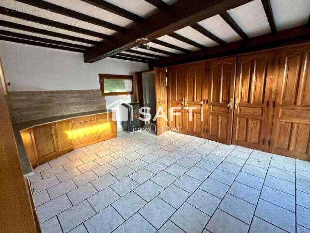 Maison 244 m² à Aubin-Saint-Vaast  - photo 4