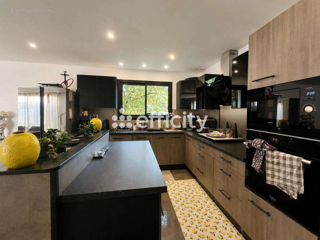 Maison 107 m² à Beruges  - photo 6