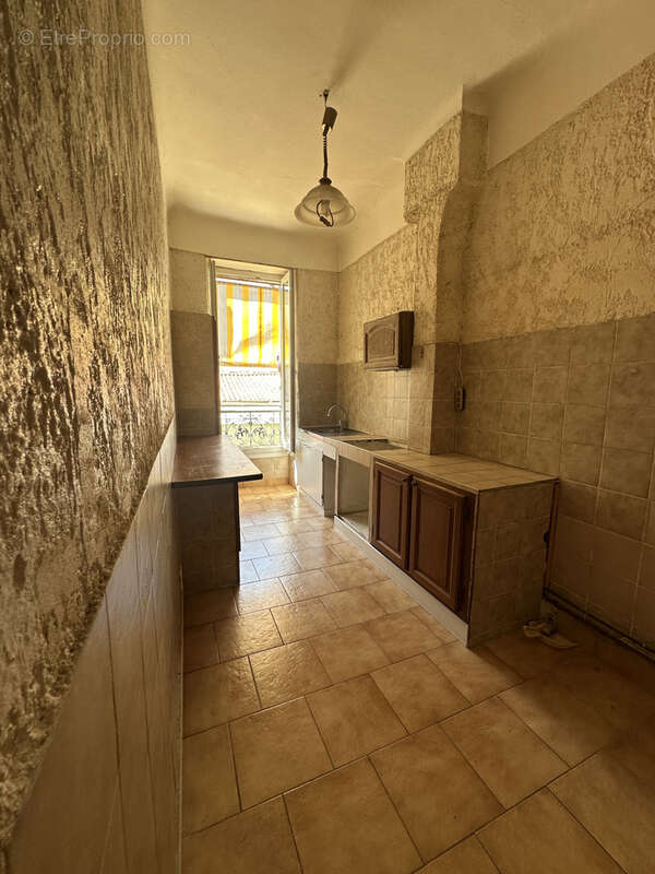 Appartement à MARSEILLE-5E