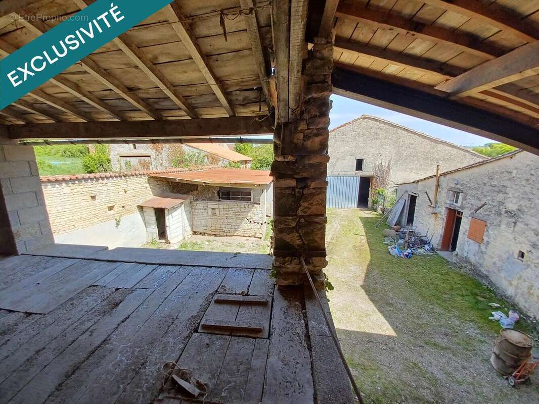 Photo 6 - Maison à AIGRE