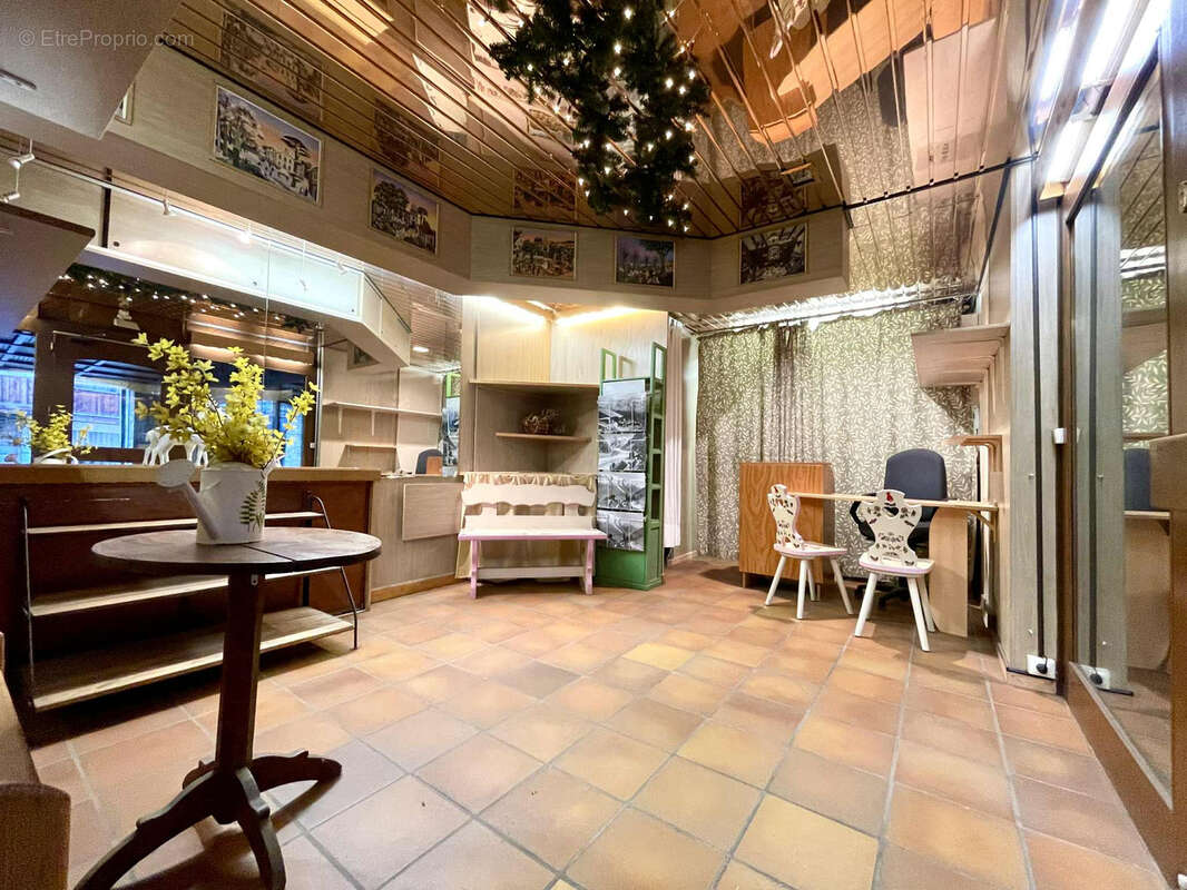 Commerce à LE GRAND-BORNAND