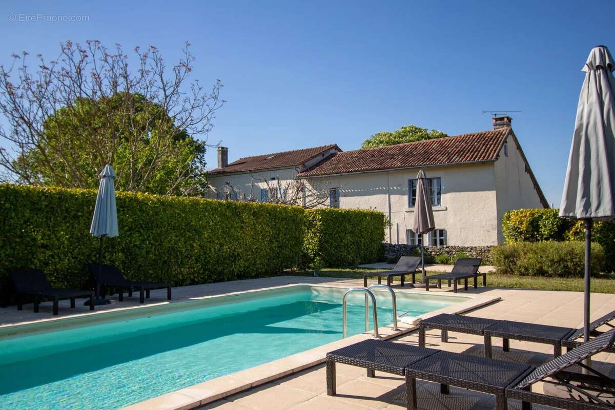 Maison à VERTEILLAC