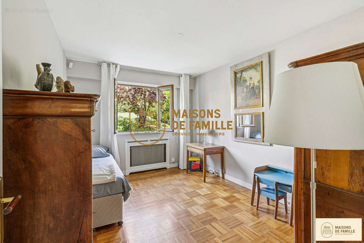 Maison à LA CELLE-SAINT-CLOUD