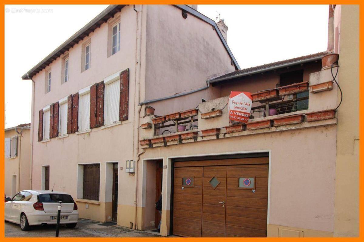 Maison à MONTLUEL