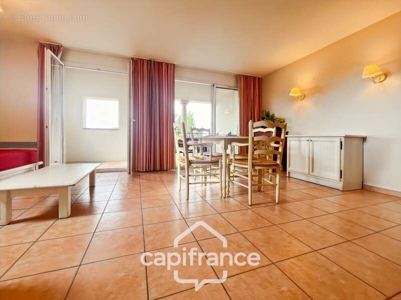 Domaine de Pont royal, spacieux et lumineux appartement de 40 m2,belle vue, localisé en angle, une chambre,  grande loggia terra - photo 4