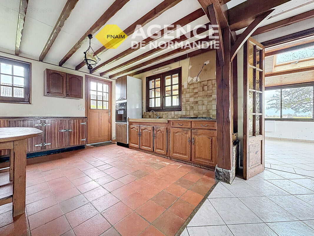 Maison à MONTREUIL-L'ARGILLE