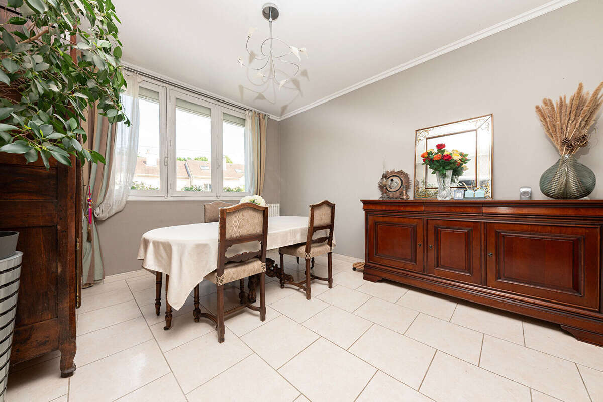 Maison à GOURNAY-SUR-MARNE