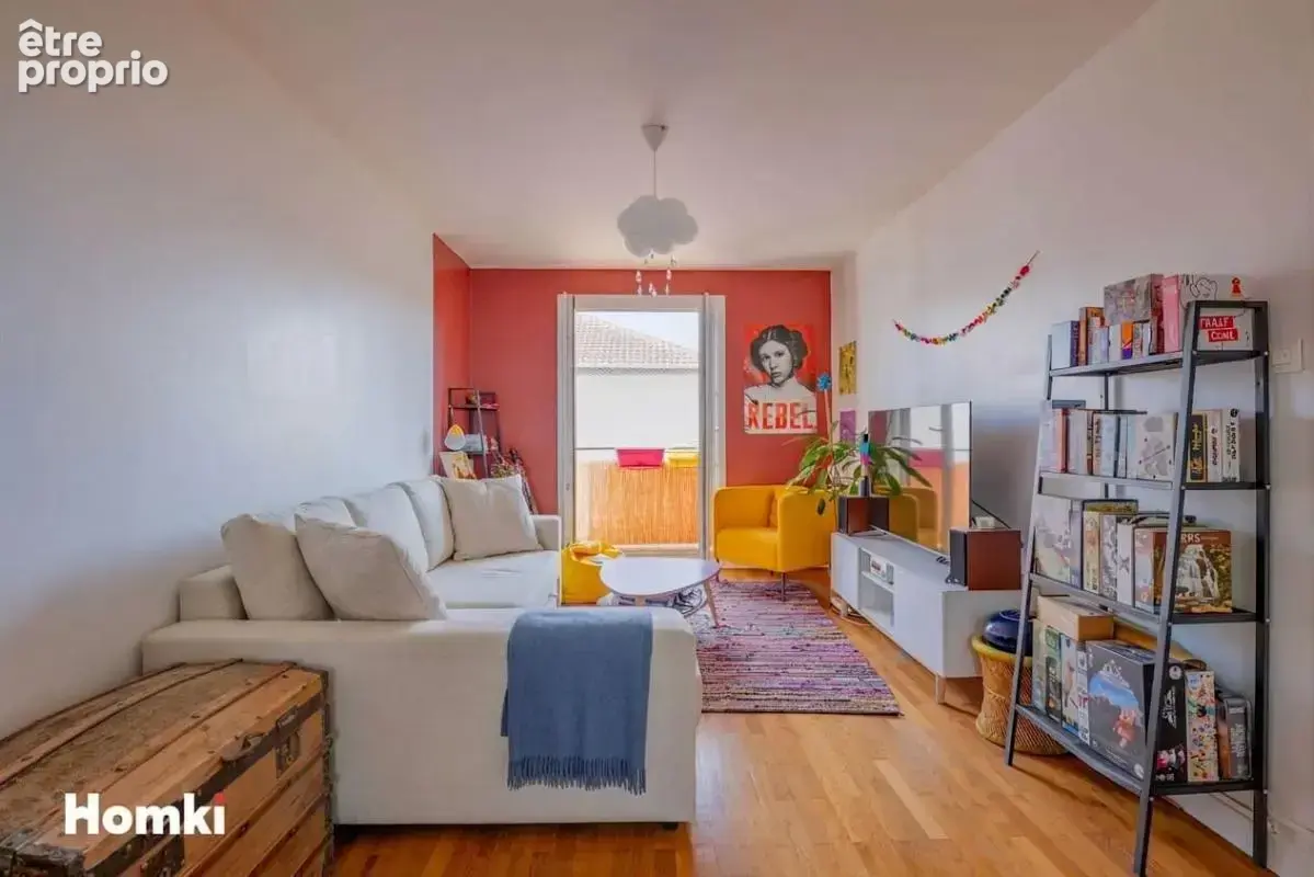T3 (poss T4) de 68 m² - Balcon - Cave - Gratte-Ciel - photo 2