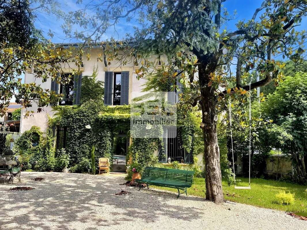 Maison à BAGNOLS-SUR-CEZE