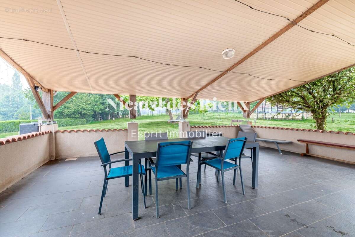 Maison 195 m² à Eybouleuf  - photo 4