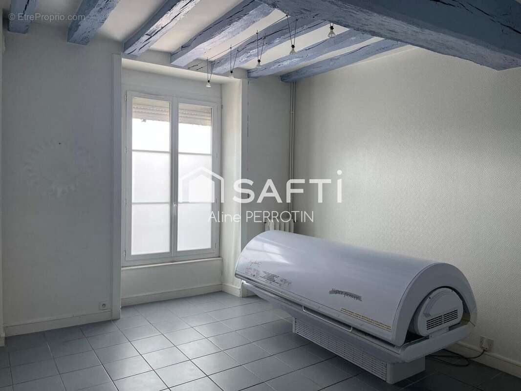 Photo 4 - Commerce à SABLE-SUR-SARTHE