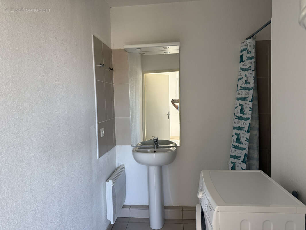 Appartement à RODILHAN