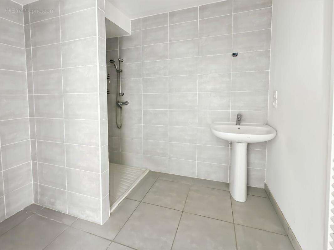 Appartement à BEAUMONT-LES-VALENCE