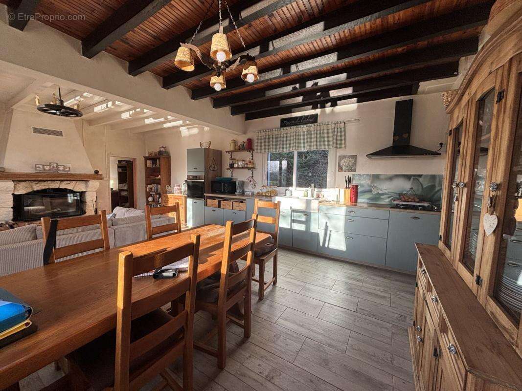 Maison à BOUSSAC-BOURG