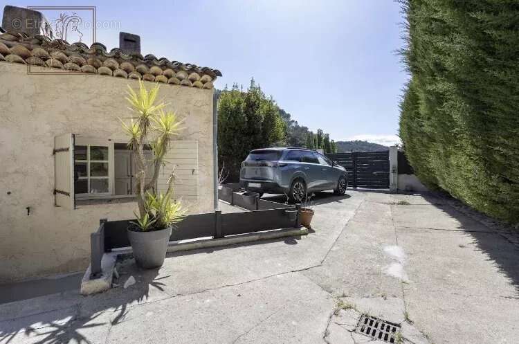 Maison à LA COLLE-SUR-LOUP