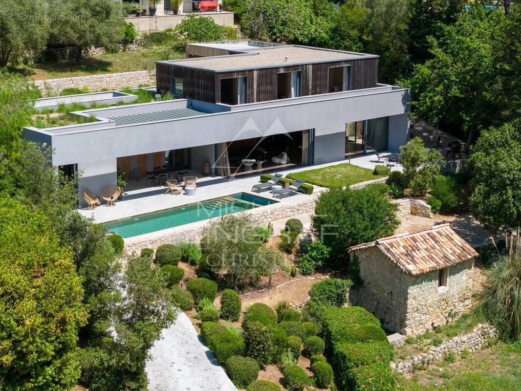 Maison à VALBONNE