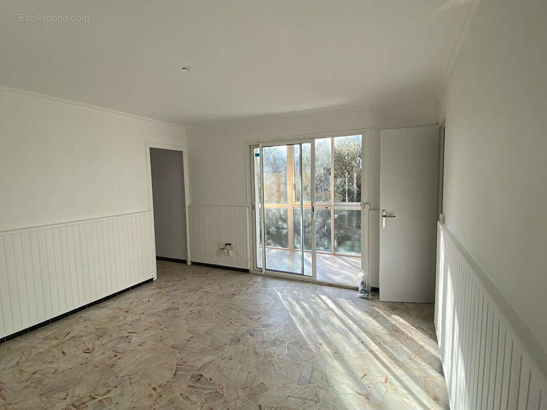 Appartement à SIX-FOURS-LES-PLAGES