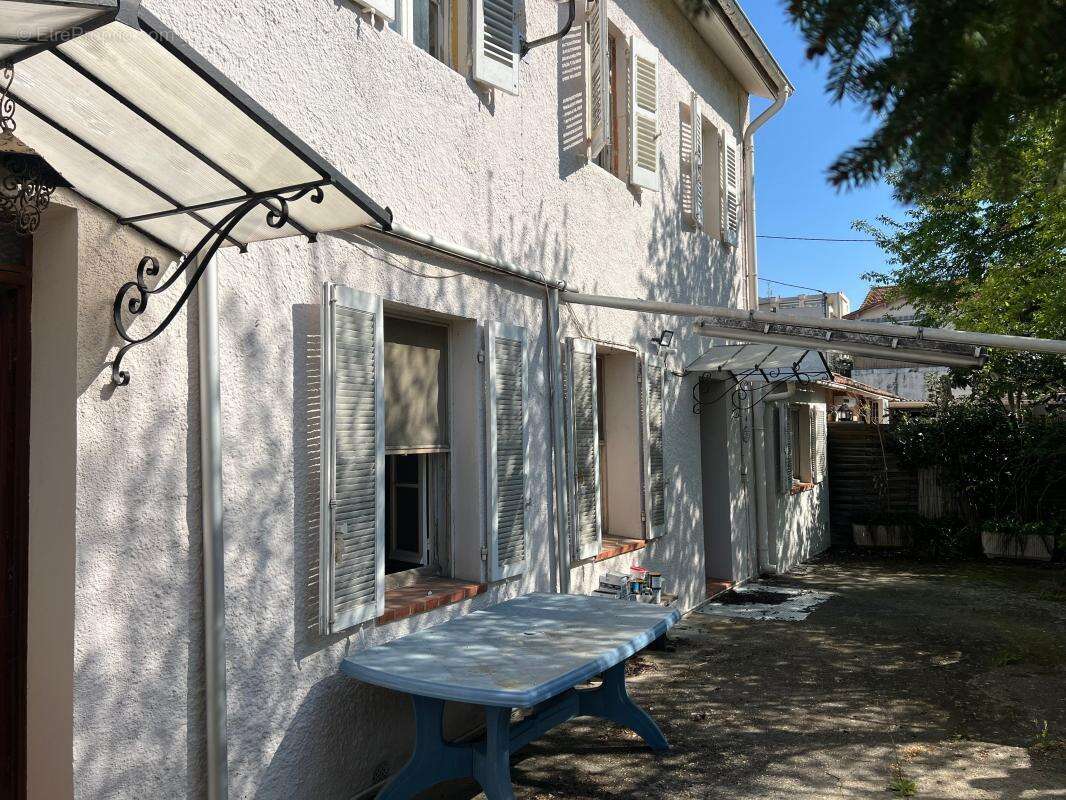 Maison à LE CANNET