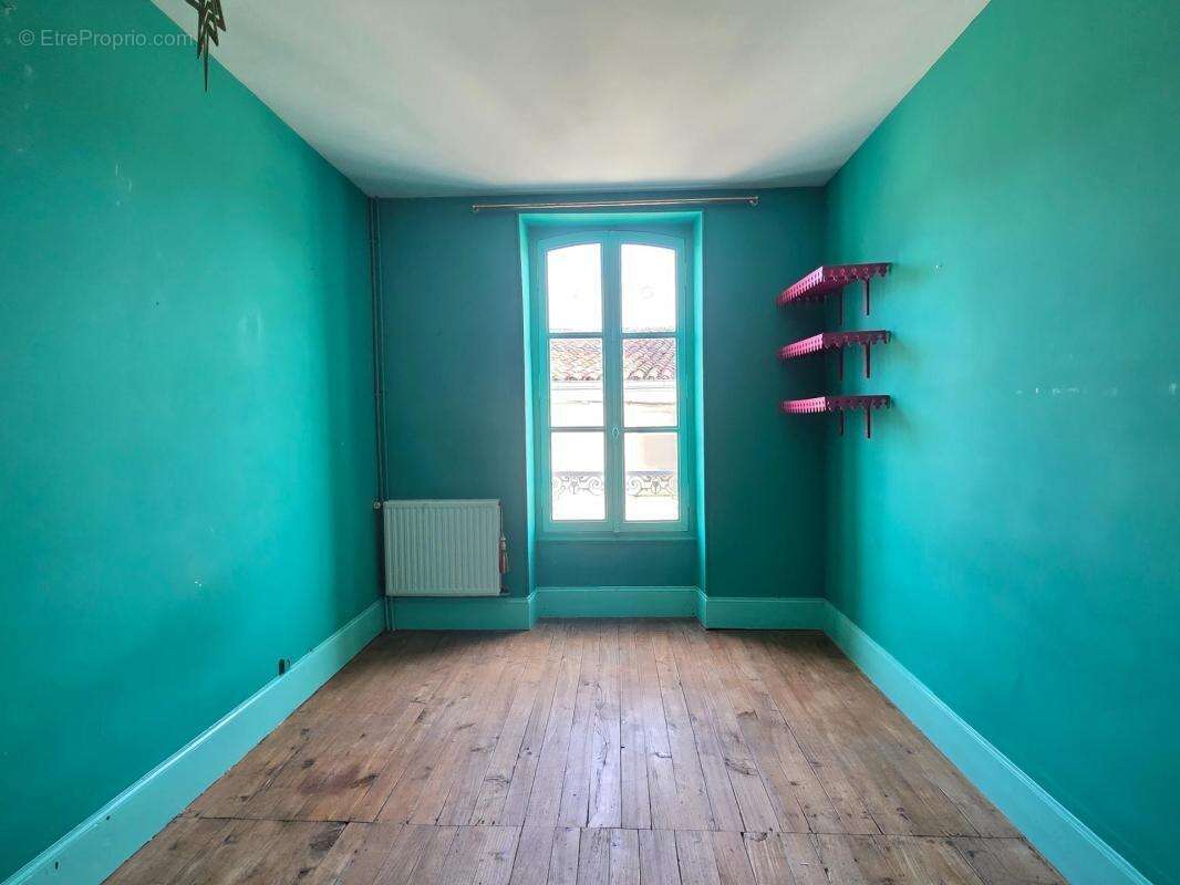 Appartement à SAINT-JEAN-D&#039;ANGELY