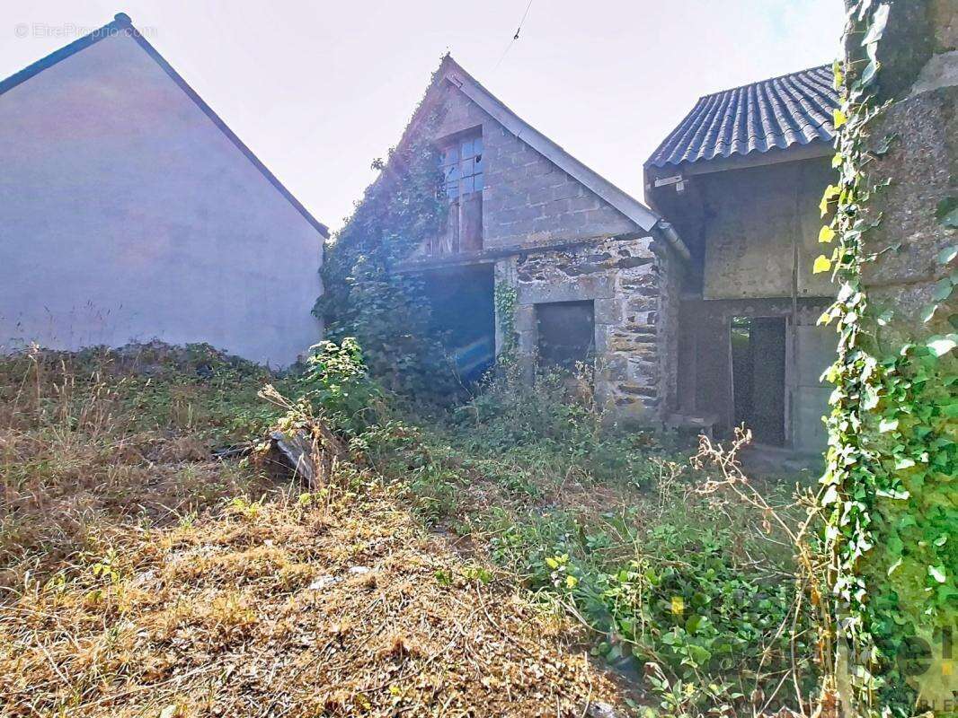 Corps de ferme en pierre à rénover – À 400 mètres de la plage - photo 13