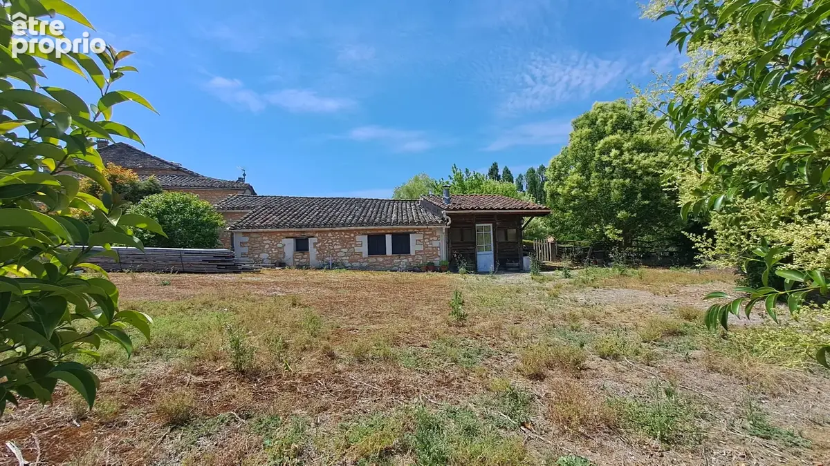 Ensemble immobilier de 4 logements en pierres sur une parcelle de 3109 m2. IDEAL INVESTISSEMENT LOCATIF. - photo 2