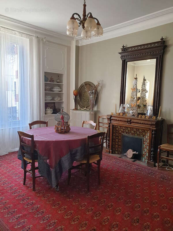 Maison à MONTLUCON