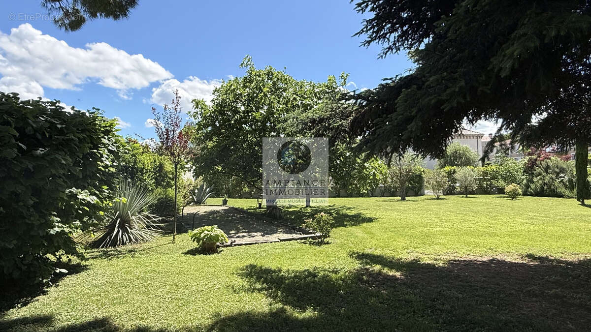 Maison à TOURNON-SUR-RHONE