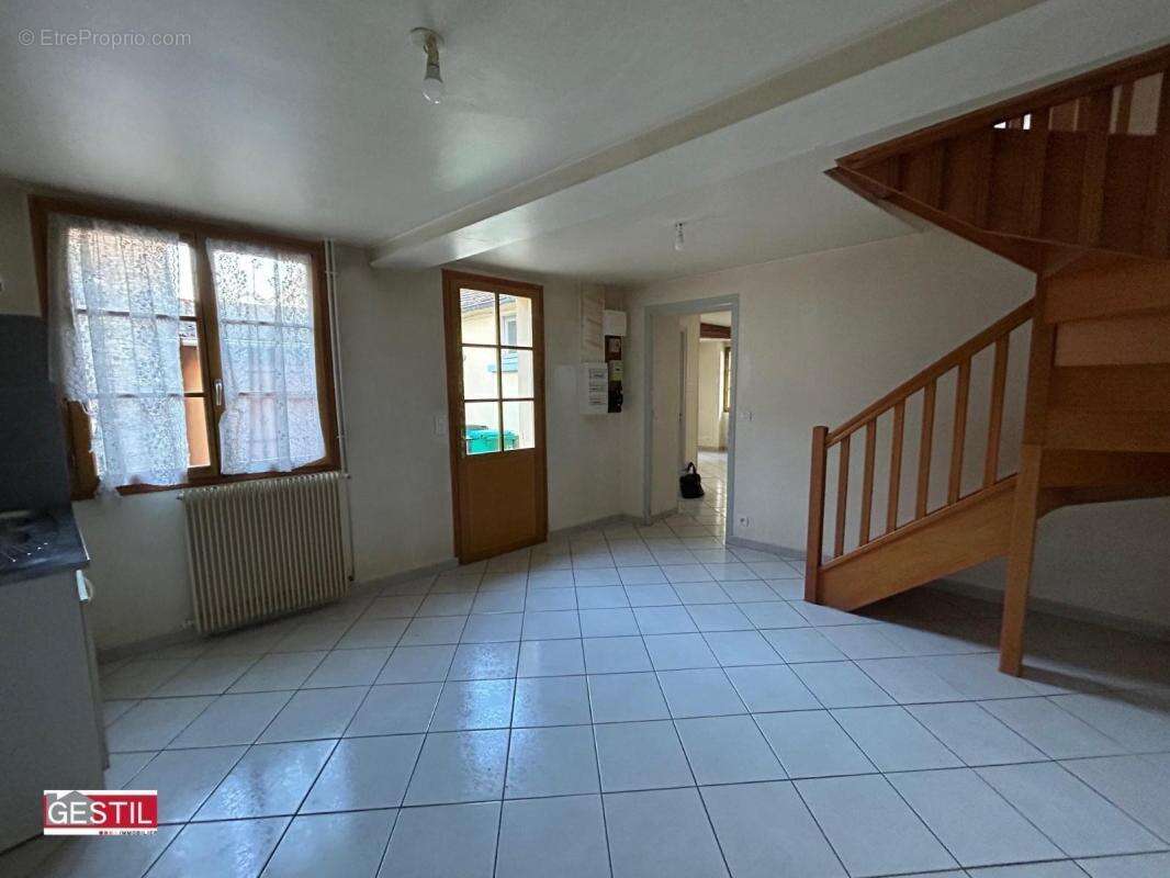 Maison 73 m² à Chaumont-En-Vexin  - photo 2