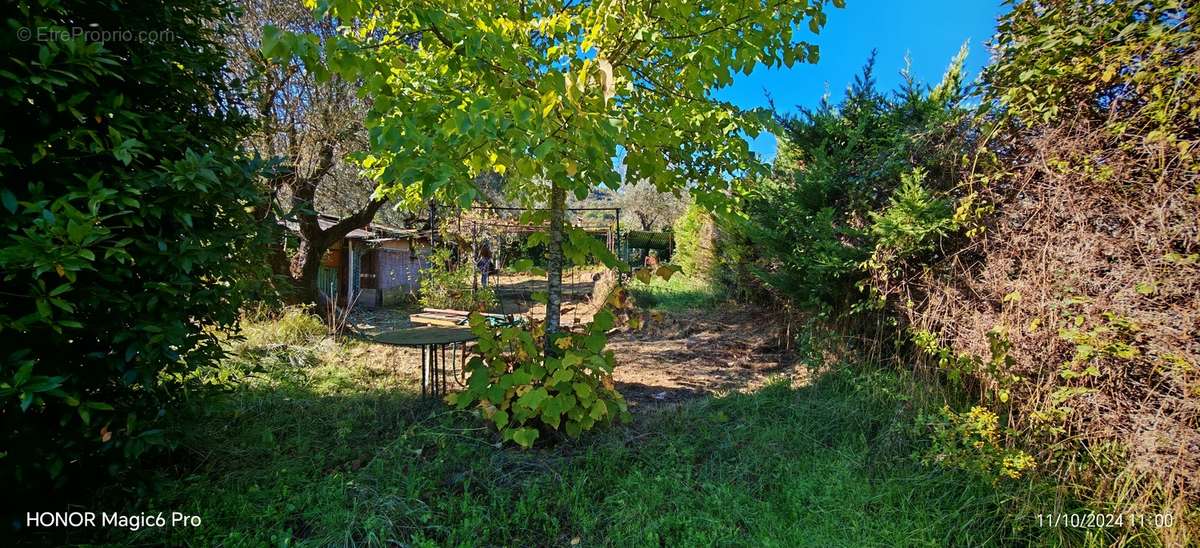 Terrain à L&#039;ESCARENE