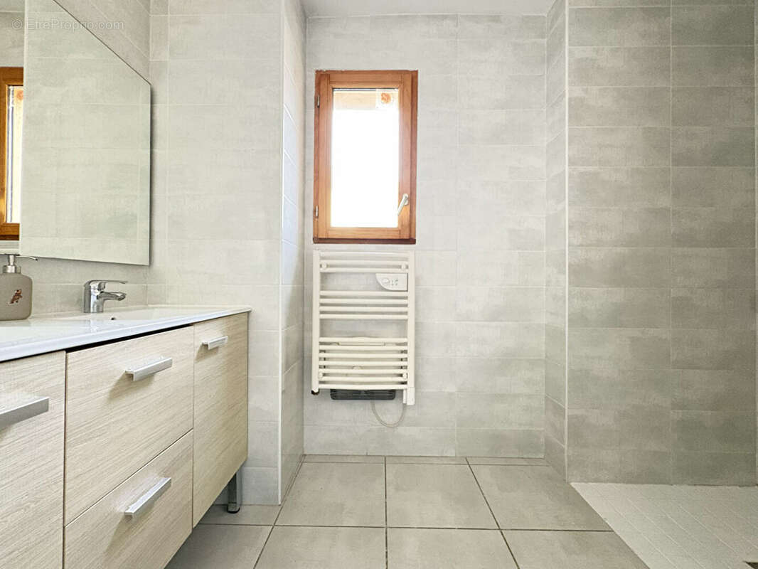 LONGVIC  : T3 récent 64 m2 + terrasse - photo 6
