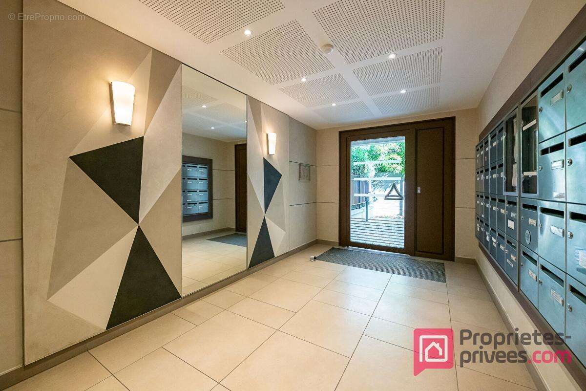 Appartement à BRIE-COMTE-ROBERT