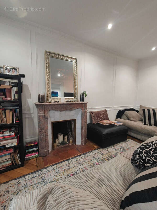 Appartement à PARIS-7E