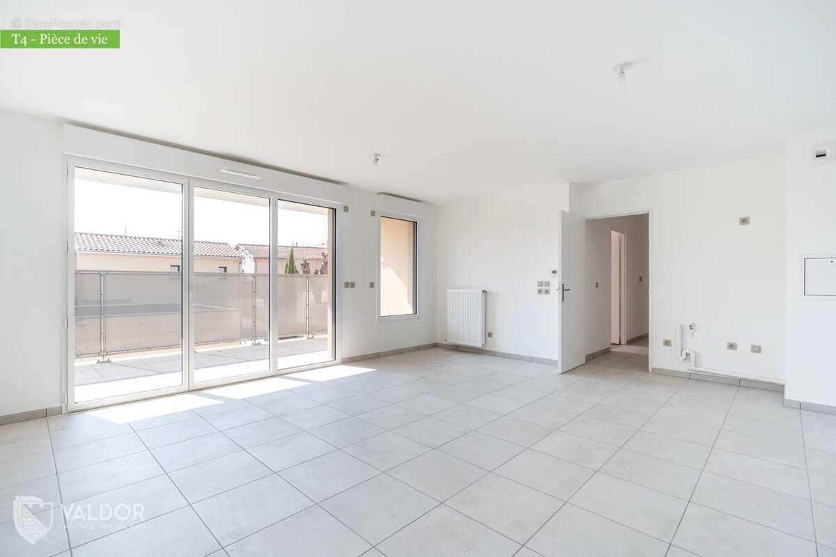 Appartement à ANSE
