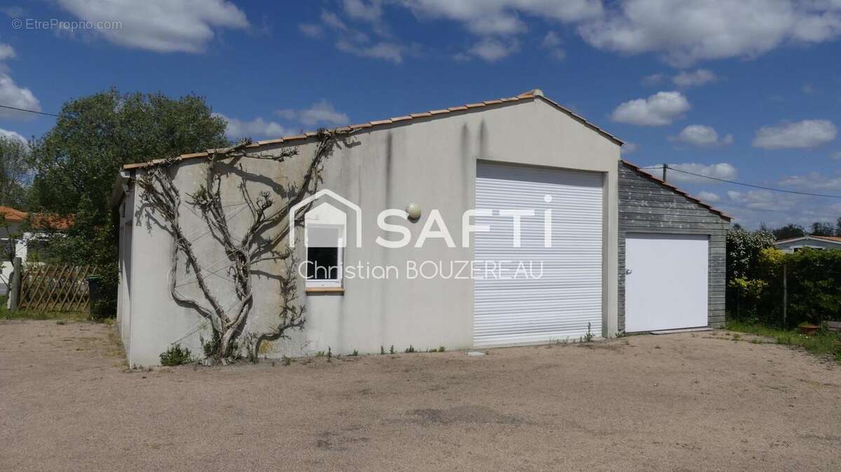 Photo 8 - Maison à LE PERRIER