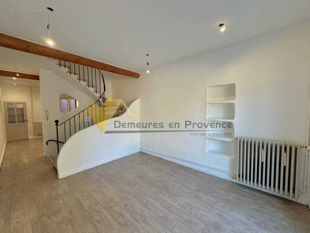 Maison à VAISON-LA-ROMAINE