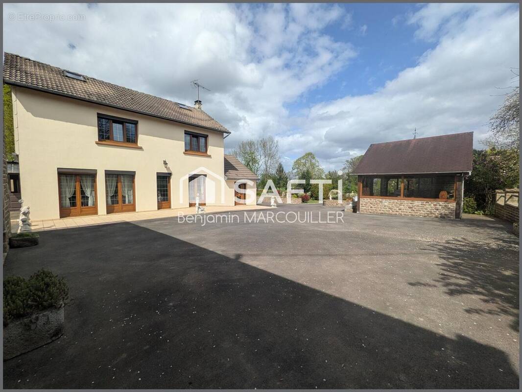 Photo 1 - Maison à SAINT-GERMAIN-DE-TALLEVENDE-LA-LANDE-VAUMONT