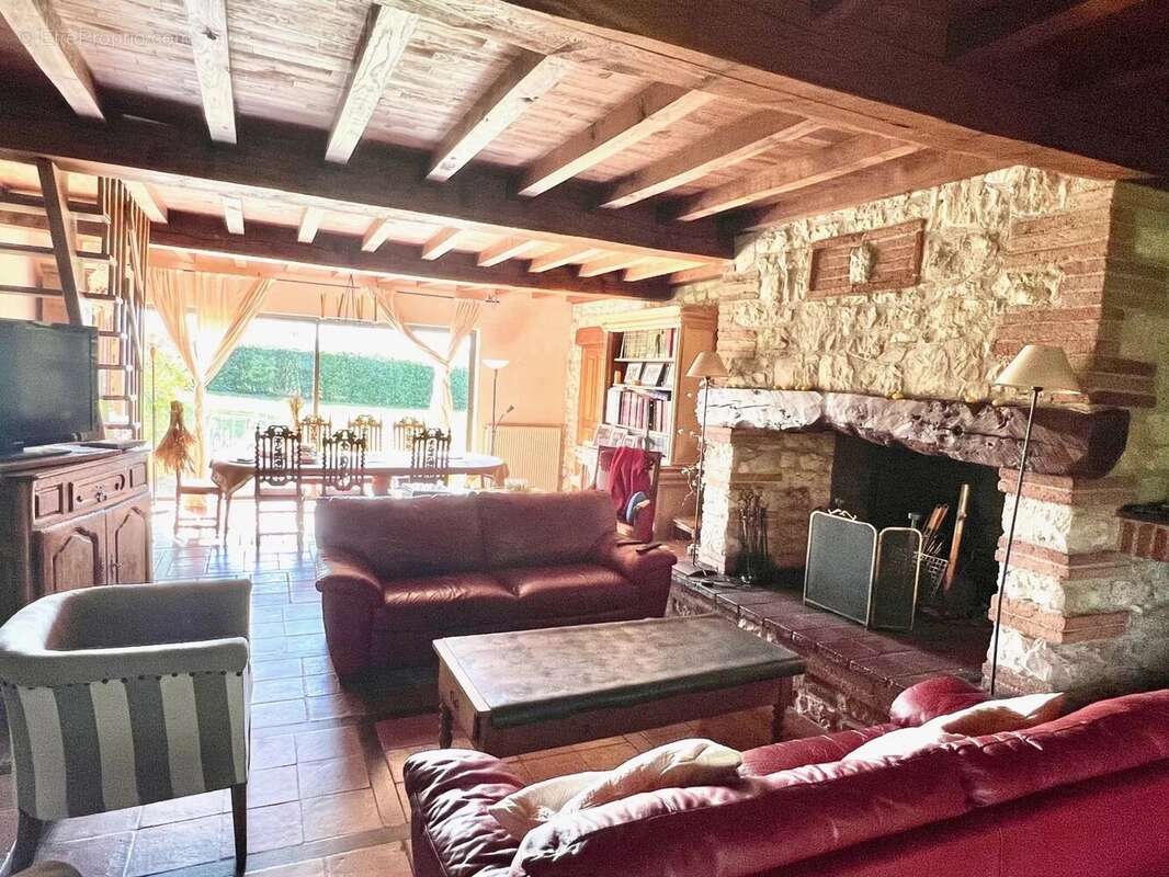 Maison à ESCORNEBOEUF