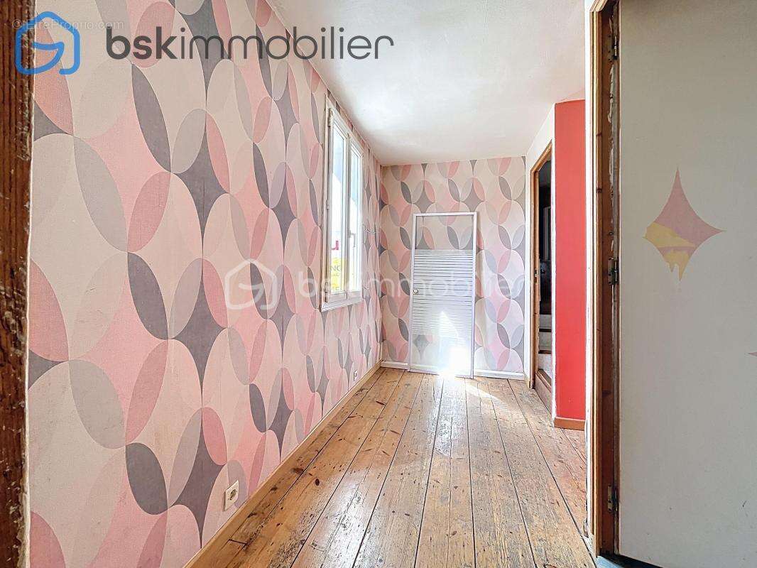 Maison à SAINT-ETIENNE-DU-ROUVRAY