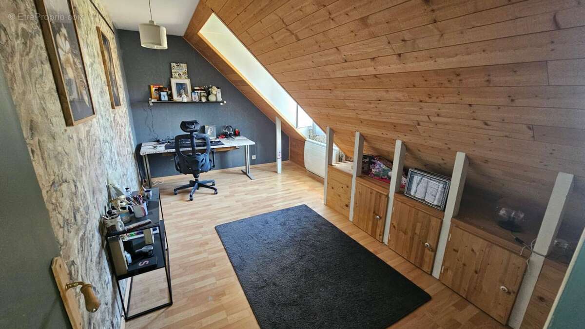 Maison à HOUDAN